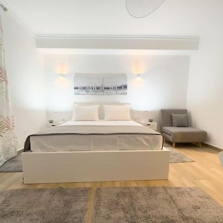 Petite Retreat In Kolonaki, Athens /Netflix Apartment ภายนอก รูปภาพ