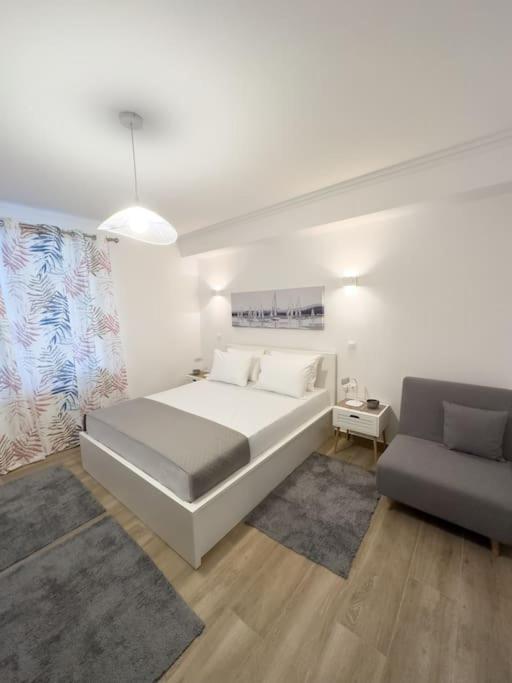 Petite Retreat In Kolonaki, Athens /Netflix Apartment ภายนอก รูปภาพ