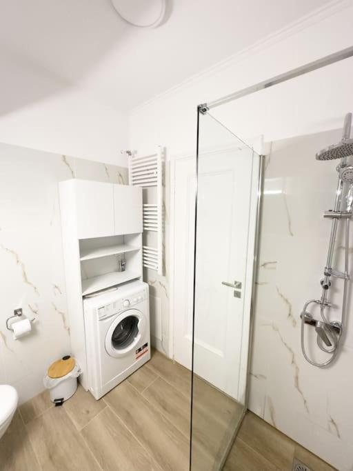 Petite Retreat In Kolonaki, Athens /Netflix Apartment ภายนอก รูปภาพ