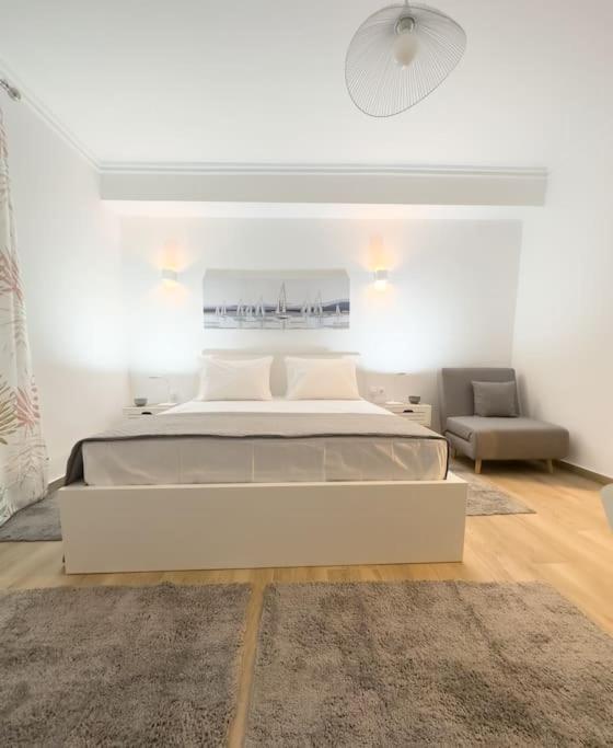 Petite Retreat In Kolonaki, Athens /Netflix Apartment ภายนอก รูปภาพ