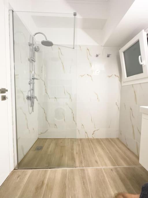 Petite Retreat In Kolonaki, Athens /Netflix Apartment ภายนอก รูปภาพ