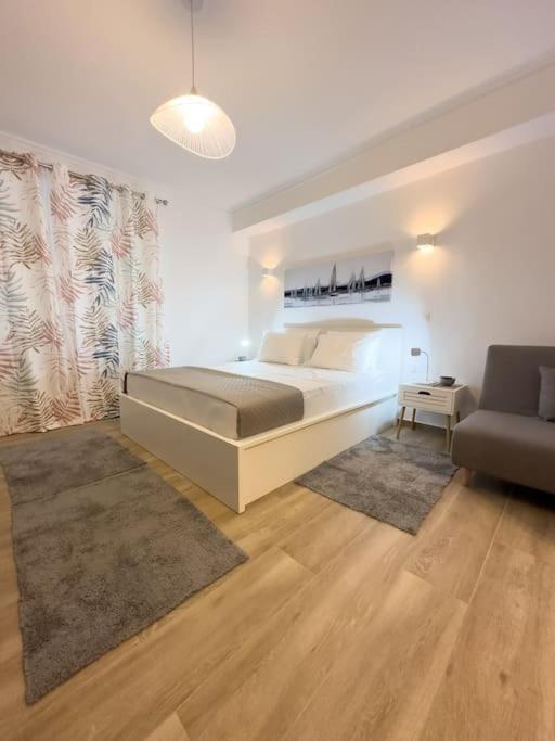 Petite Retreat In Kolonaki, Athens /Netflix Apartment ภายนอก รูปภาพ